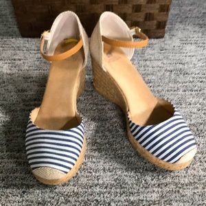 White Mountain Wedge Sandal